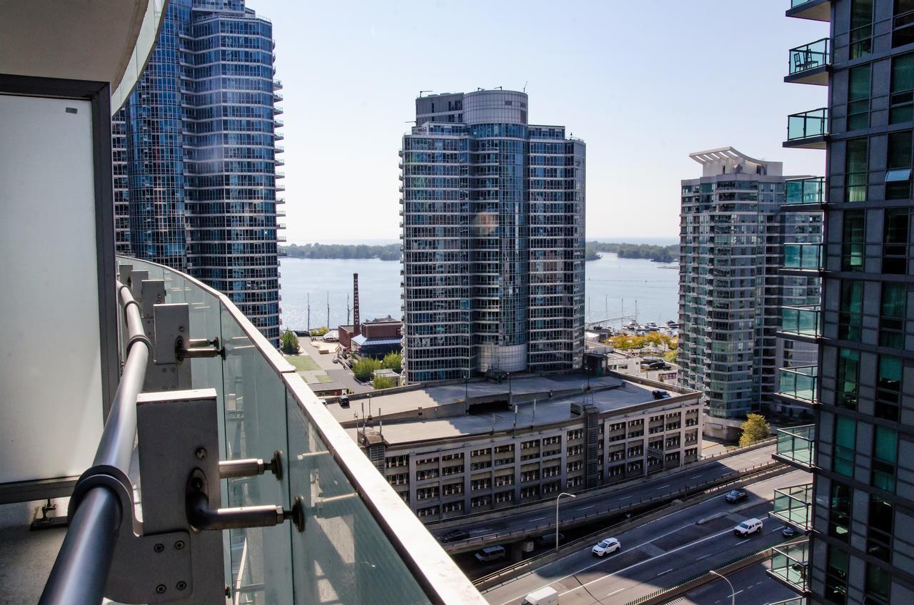 Royal Stays Condominiums - Upscale Downtown Suites Toronto Luaran gambar
